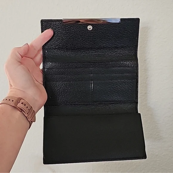 Gucci Trifold Long Wallet - Picture 6 of 10
